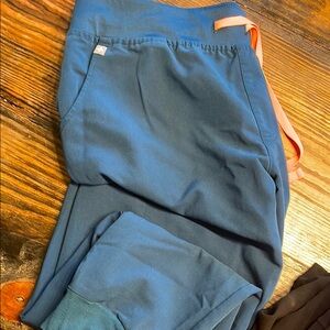 Figs Deep Reef Joggers with Relaxed Fit and Lightweight Fabric